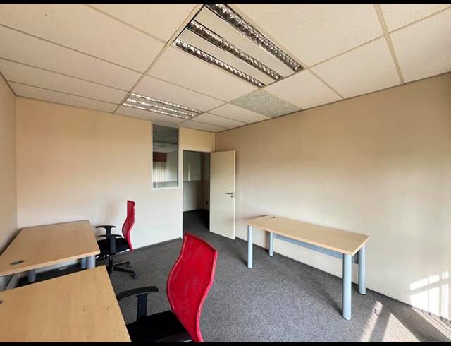 BUSINESS PROPERTY TO RENT IN BRACKENHURST